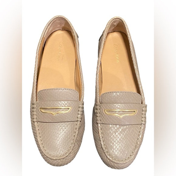 Calvin Klein Linsey Loafer, Gold Hardware, Academia, Gilmore Girl, size 7M - Picture 4 of 12